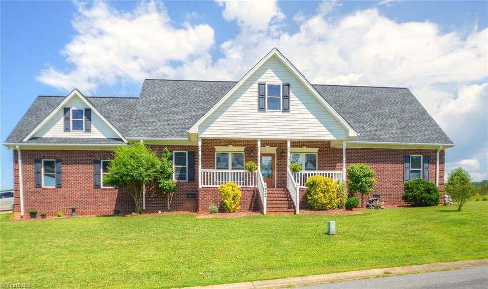 2534 High Meadow Dr, Asheboro, NC 27205 - photo 1