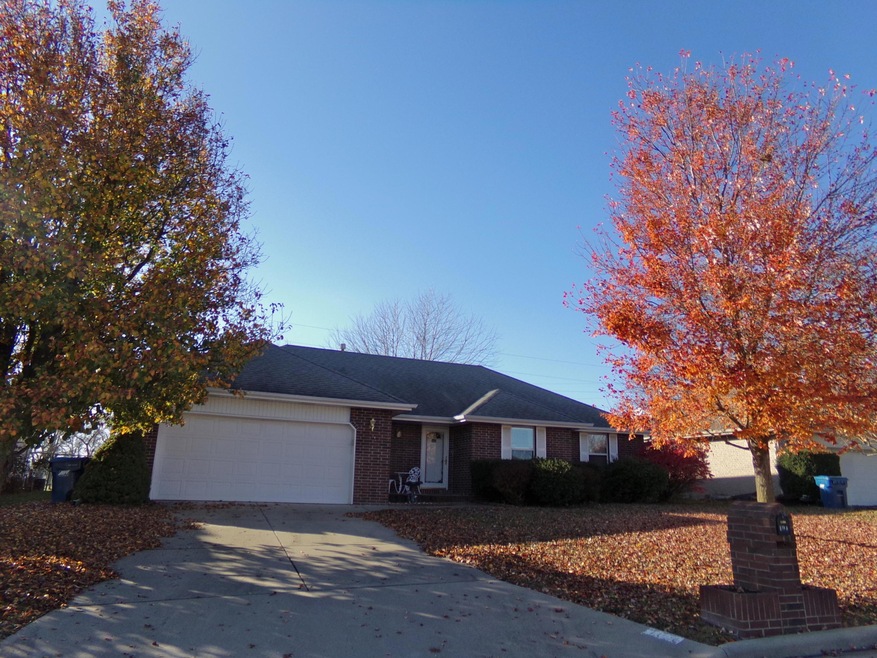 1109 Mahogany Rd, Nixa, MO 65714 - photo 1