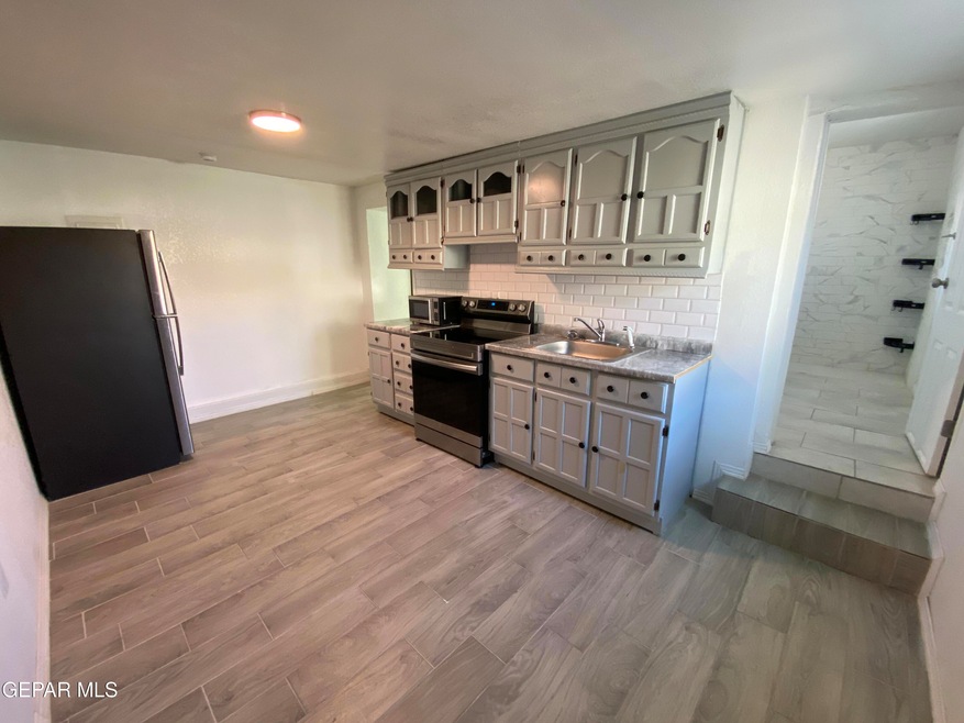 2807 Grant Ave unit B, El Paso, TX 79930 - photo 1