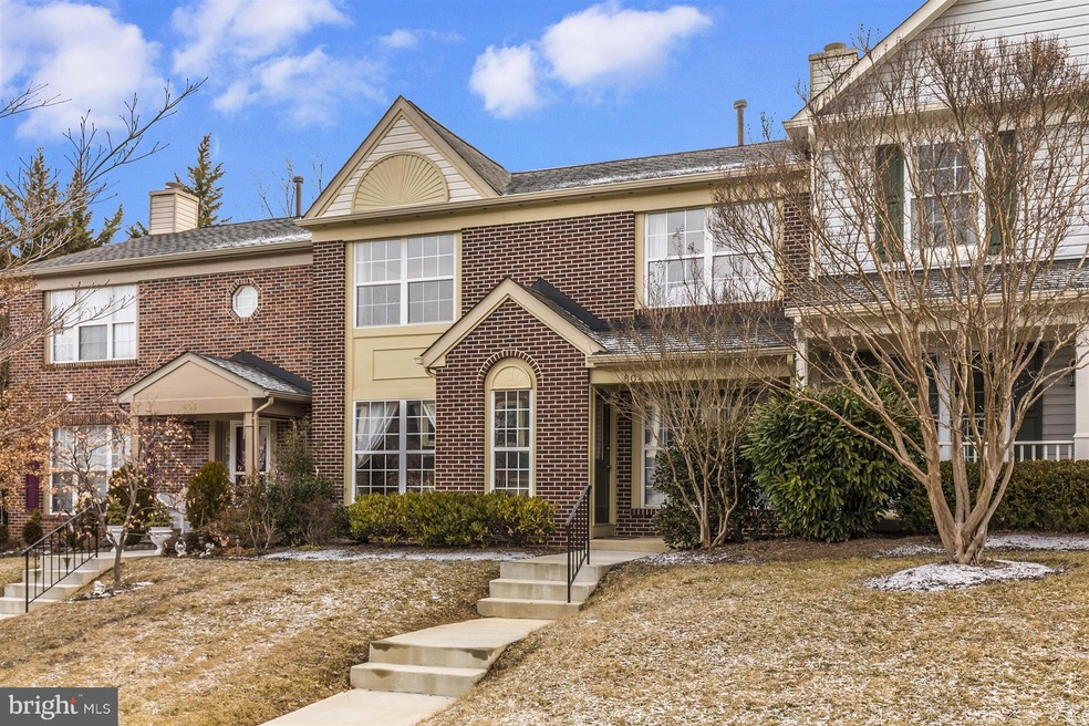 804 Mclendon Dr, Frederick, MD 21702 - photo 1