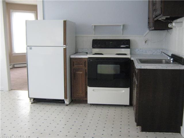Kitchen. Kitchen with eat in space