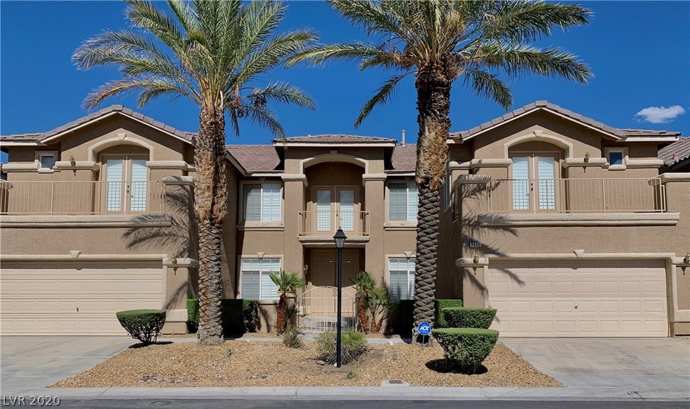 Beautiful curb appeal!