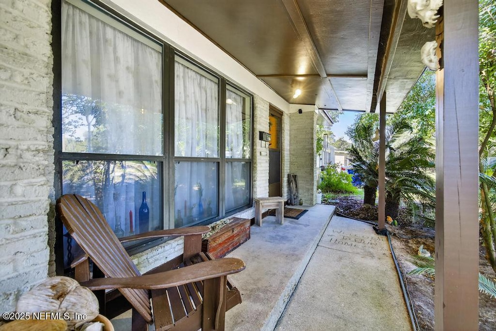 For Sale $199,900 • Co-Listing Agent