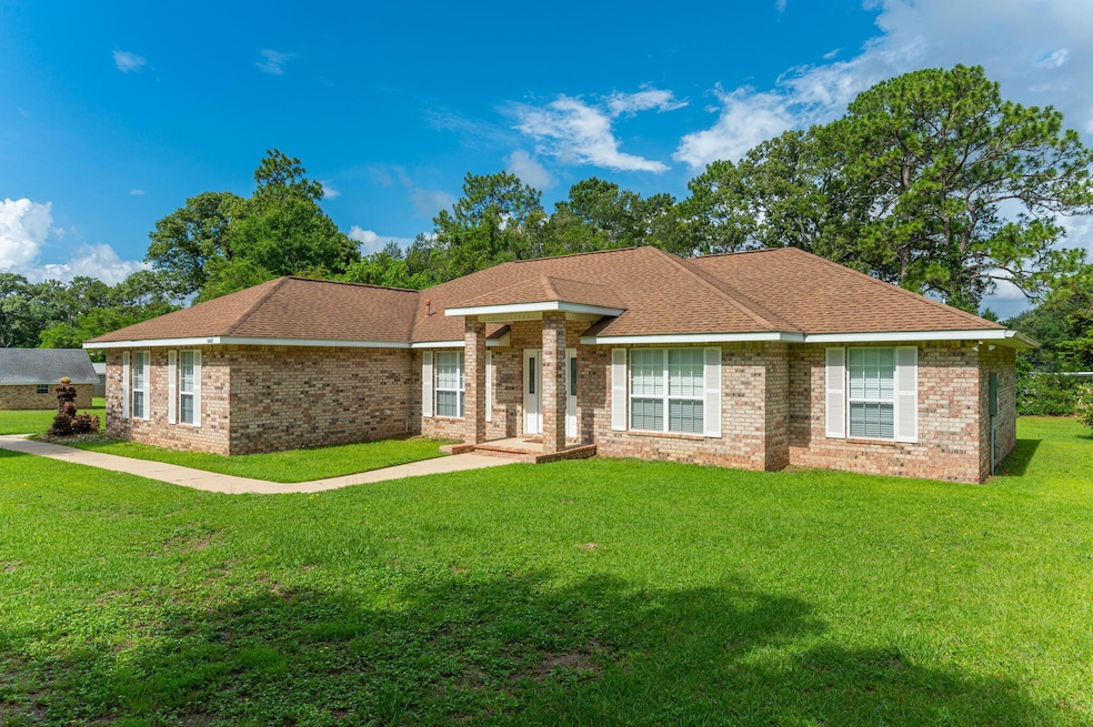 1415 Grandview Dr, Crestview, FL 32539 - photo 1