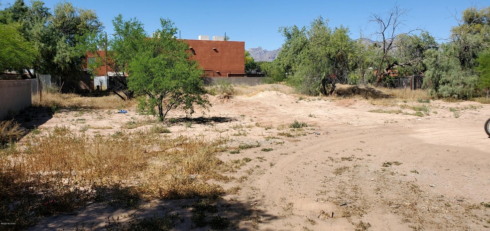 515 E Navajo Rd unit portion, Tucson, AZ 85705 - photo 1