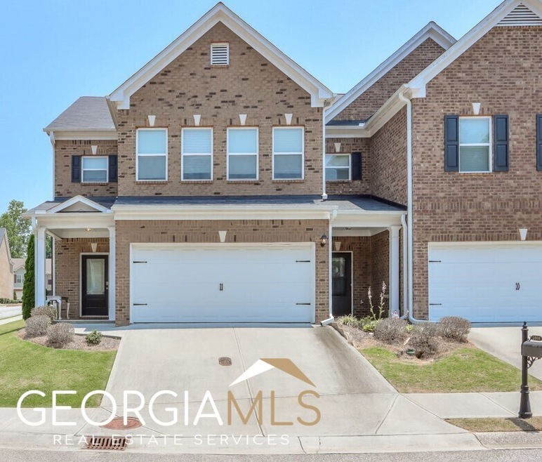 Welcome home to 2666 Pointcrest Way in Grayson!