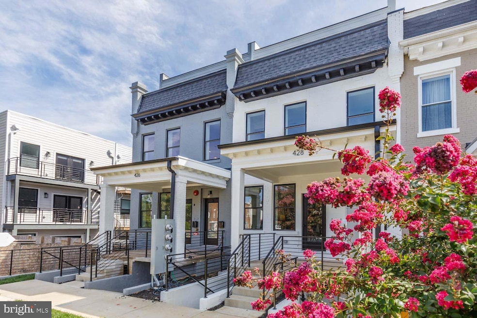 428 Manor Place NW unit 2, Washington, DC 20010 - photo 1