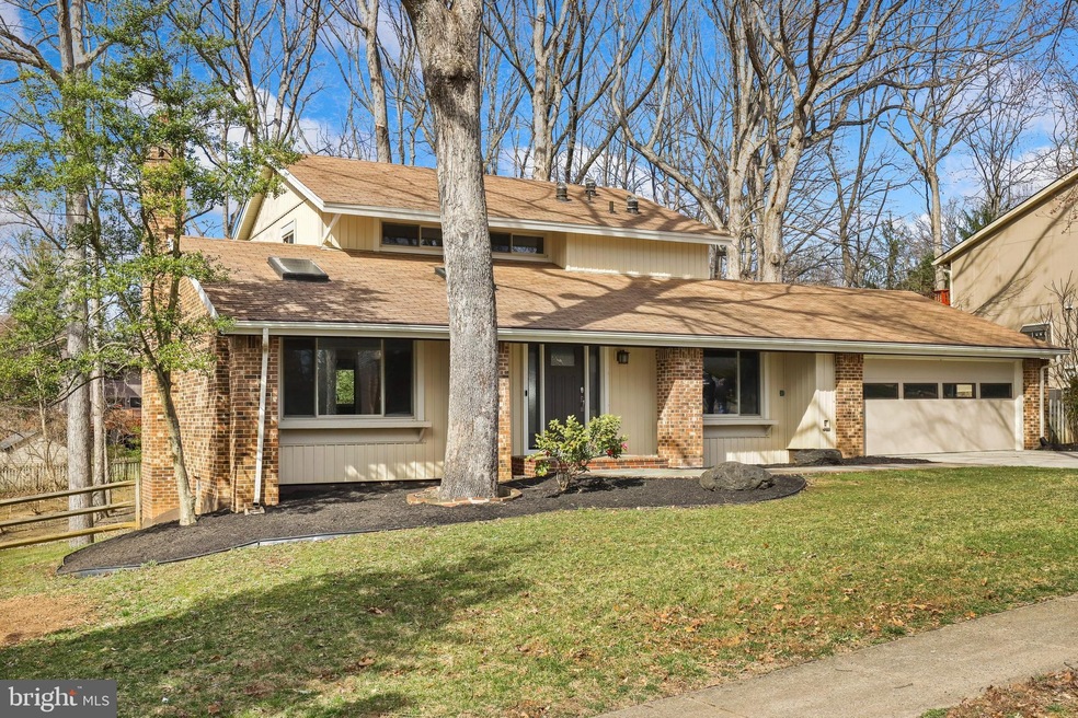 10514 Arrowood St, Fairfax, VA 22032 - photo 1