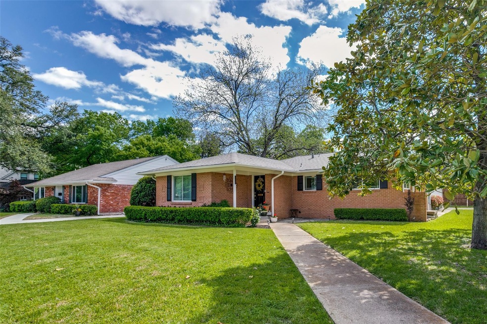 7206 Clemson Dr, Dallas, TX 75214 - photo 1