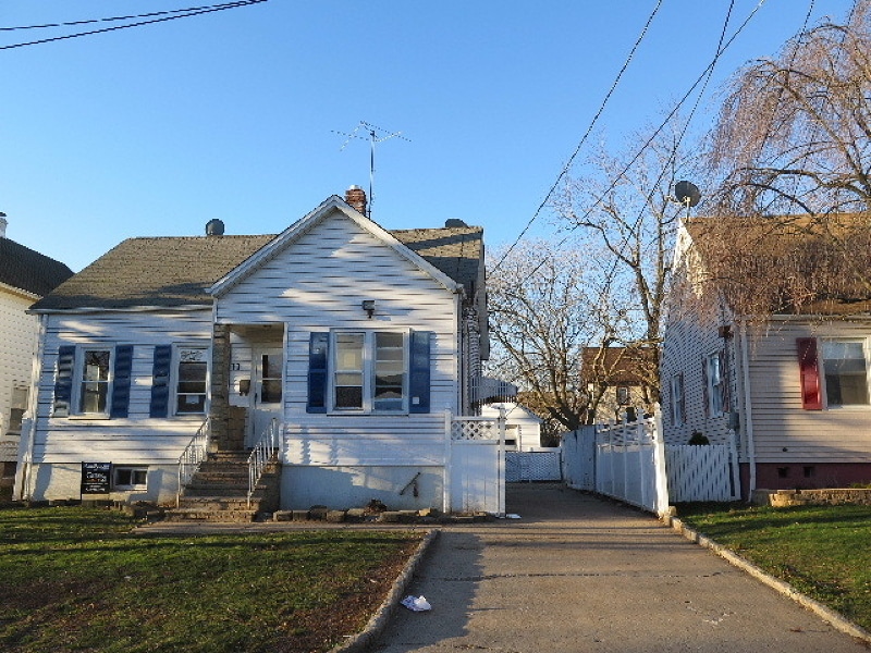 110 S Lawrence Ave, Somerset, NJ 08873 - photo 1