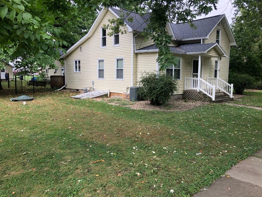 105 S Adams St, Philo, IL 61864 - photo 1