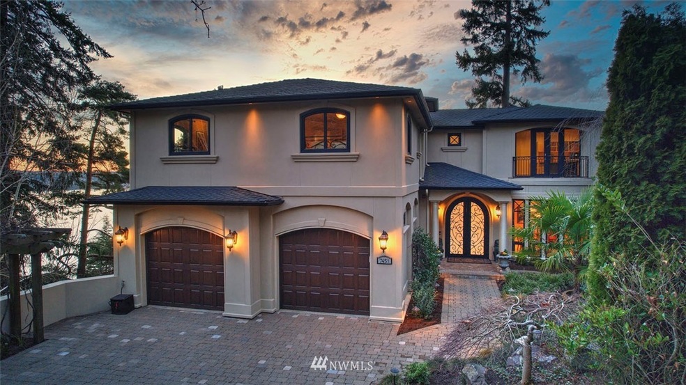 7451 W Mercer Way, Mercer Island, WA 98040 - photo 1
