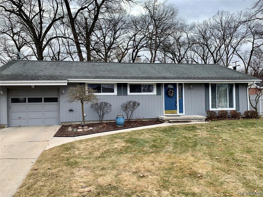 3322 Riverside Dr, Port Huron, MI 48060 - photo 1