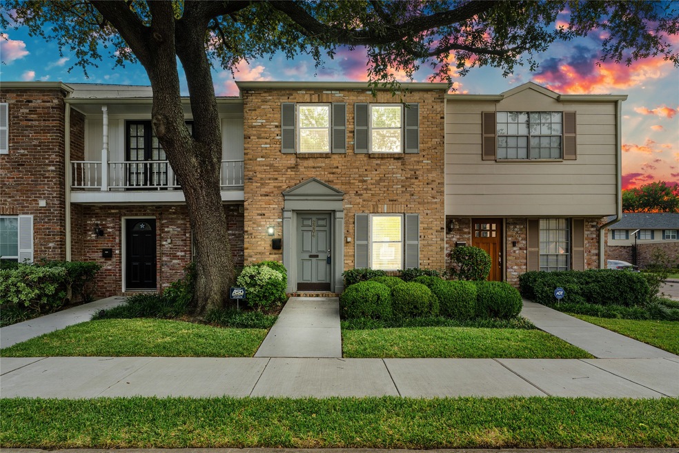 Welcome home to 2204 Winrock, a lovely 2 bedroom 1