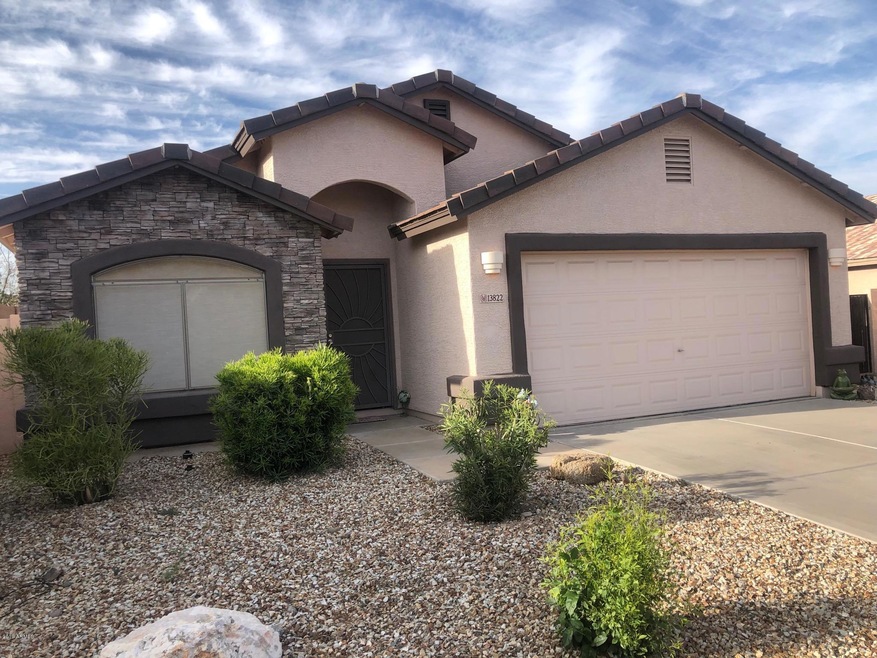 Convieniently Close to Luke AFB