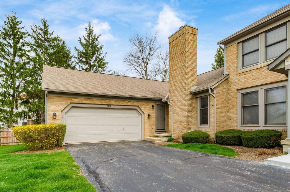 1028 PINEWOOD LANE
