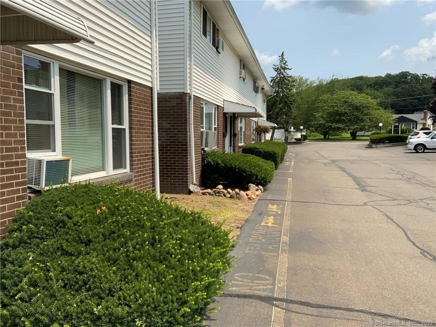 466 Middletown Ave unit 5, New Haven, CT 06513 - photo 1