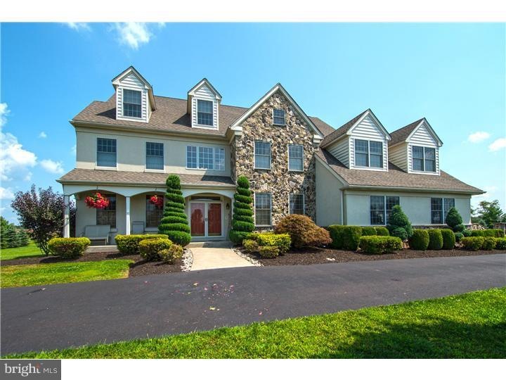 4749 Mac Gregor Dr, Schwenksville, PA 19473 - photo 1