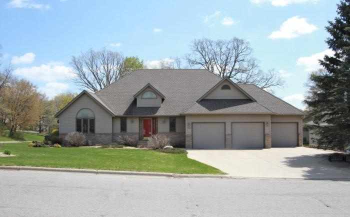 Stately Sauk Rapids home