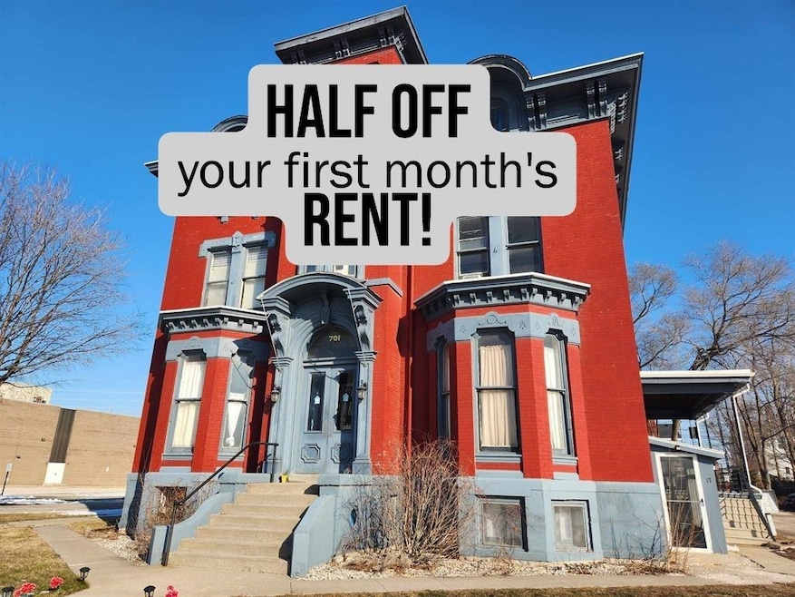 701 Center #8 Ave unit 8, Bay City, MI 48708 - photo 1