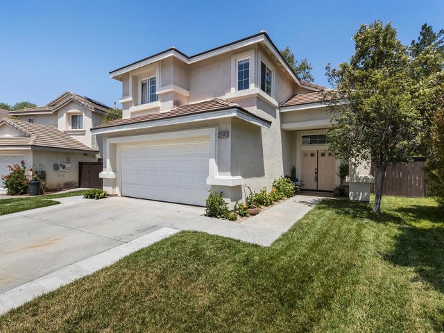 29702 Gracilior Dr, Escondido, CA 92026 - photo 1