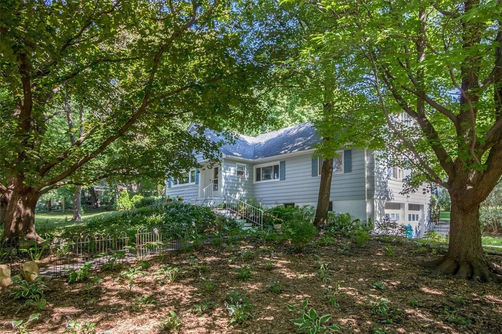 710 19th St SE, Cedar Rapids, IA 52403 - photo 1