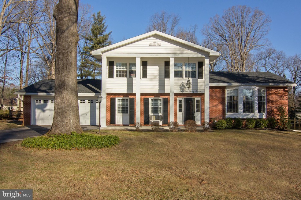 6137 Oak Hill Dr, Sykesville, MD 21784 - photo 1