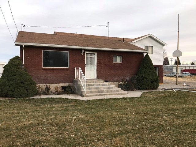 207 N 740 W, Blackfoot, ID 83221 - photo 1