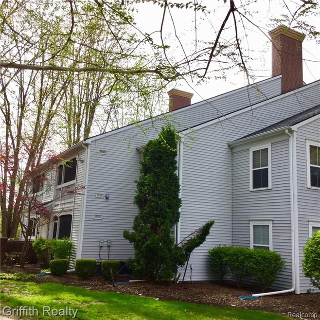 Lovely natural setting offers relaxing surrounding