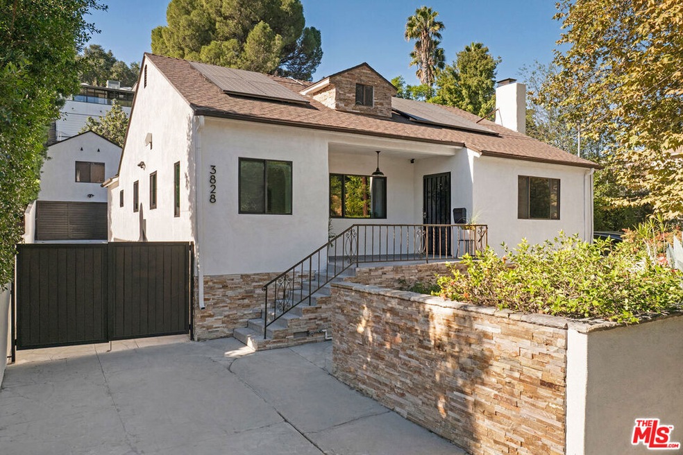 Pending $1,995,000 • Co-Listing Agent