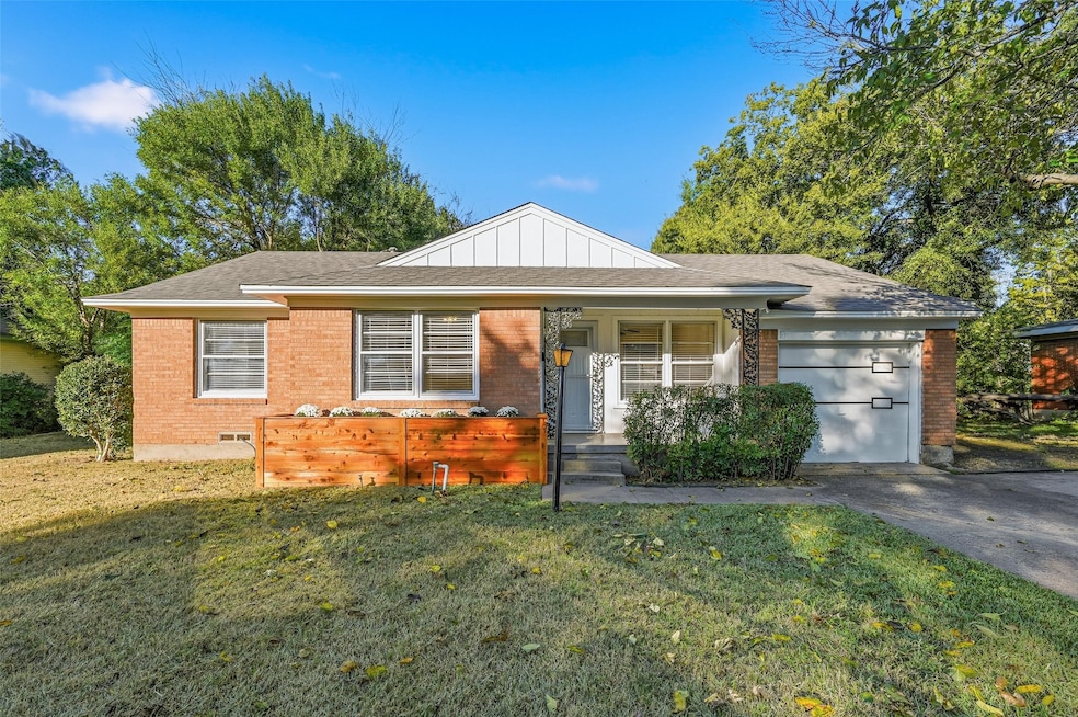 Under Contract $225,000 • Co-Listing Agent