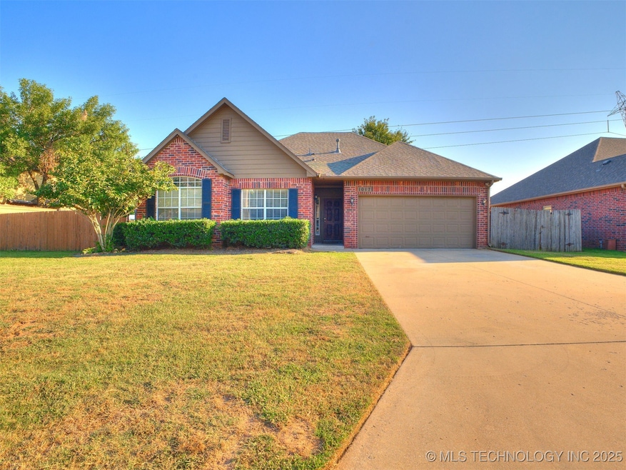 1017 W Quinton St, Broken Arrow, OK 74011 - photo 1