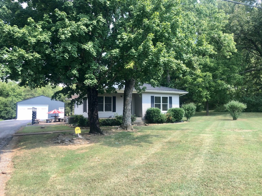 335 Sulphur Springs Rd, Shelbyville, TN 37160 - photo 1