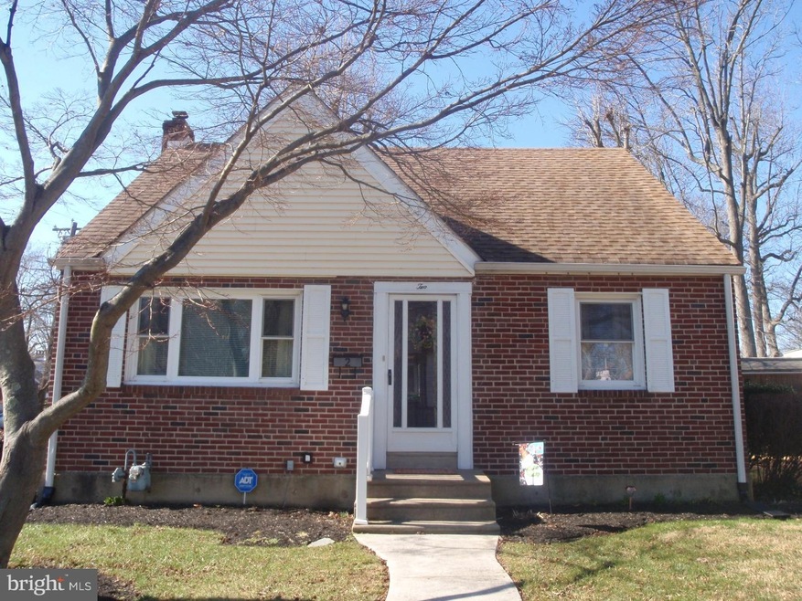 2 N Sycamore Ave, Aldan, PA 19018 - photo 1