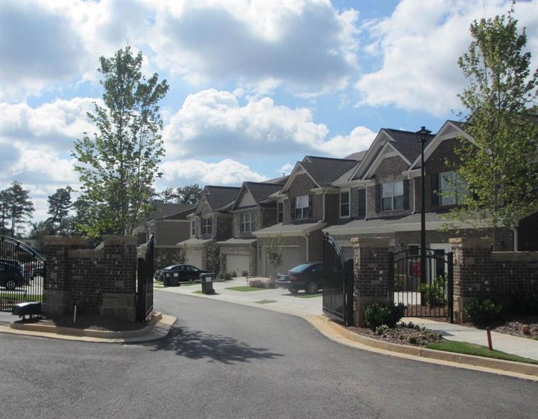 11643 Davenport Ln, Alpharetta, GA 30005 - photo 1