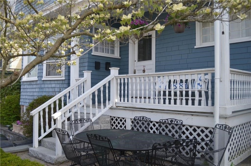 34 Bull St unit 2, Newport, RI 02840 - photo 1