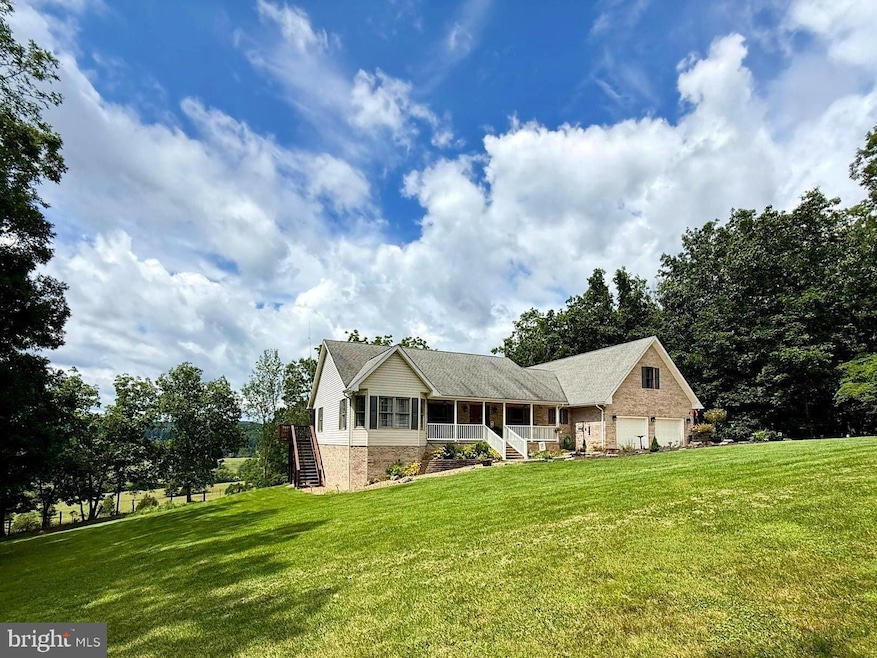 137 Elm St, Franklin, WV 26807 - photo 1