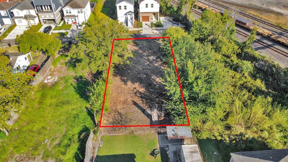 2207 Abernathy St, Houston, TX 77026 - photo 1