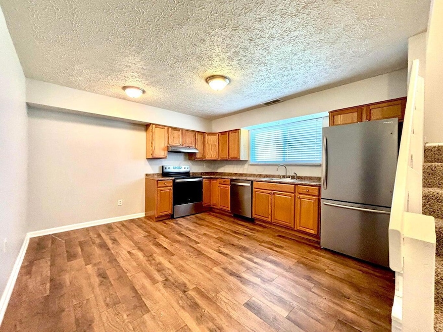 4927 Godown Rd, Columbus, OH 43220 - photo 1