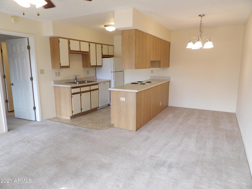 Kitchen/Dining
