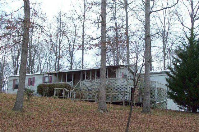 842 Bell Rd, Crossville, TN 38571 - photo 1