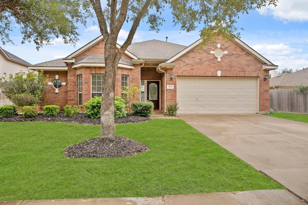 4812 Lakefront Terrace Dr, Pearland, TX 77584 - photo 1