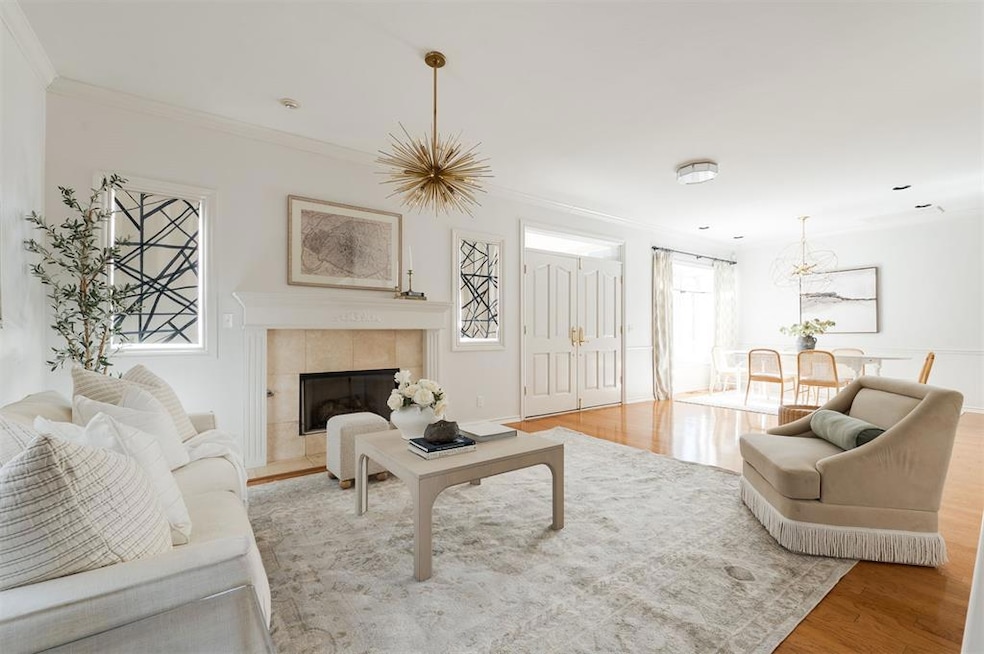 For Sale $395,000 • Co-Listing Agent