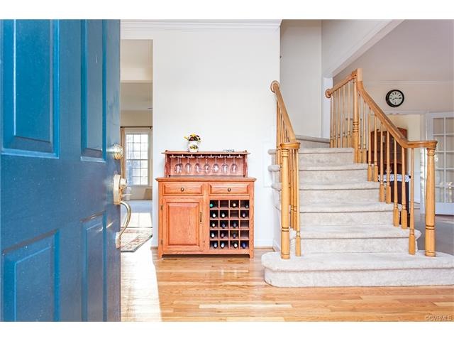 Gorgeous hardwood floors in foyer and formal rooms.