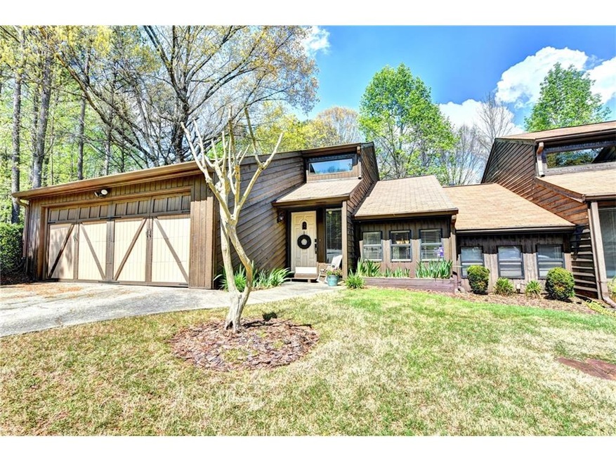 Welcome Home to this Large Townhome in Rivermont C