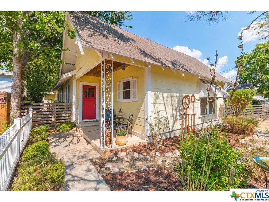 109 S Bishop St, San Marcos, TX 78666 - photo 1