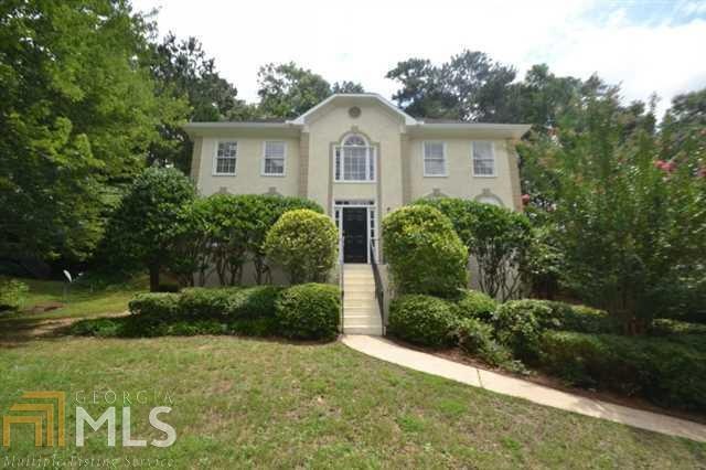 2048 Wenlok Trail NE, Marietta, GA 30066 - photo 1