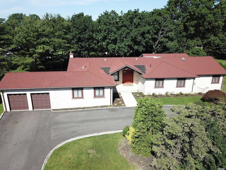 21 Campo Cir, Old Westbury, NY 11568 - photo 1