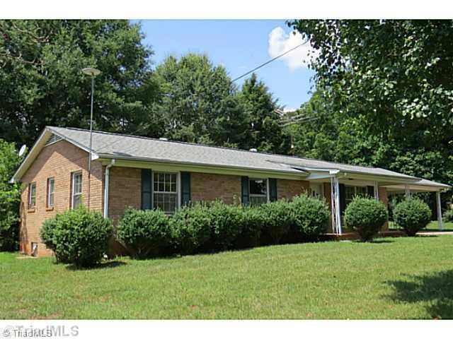 671 Turnersburg Hwy, Statesville, NC 28625 - photo 1