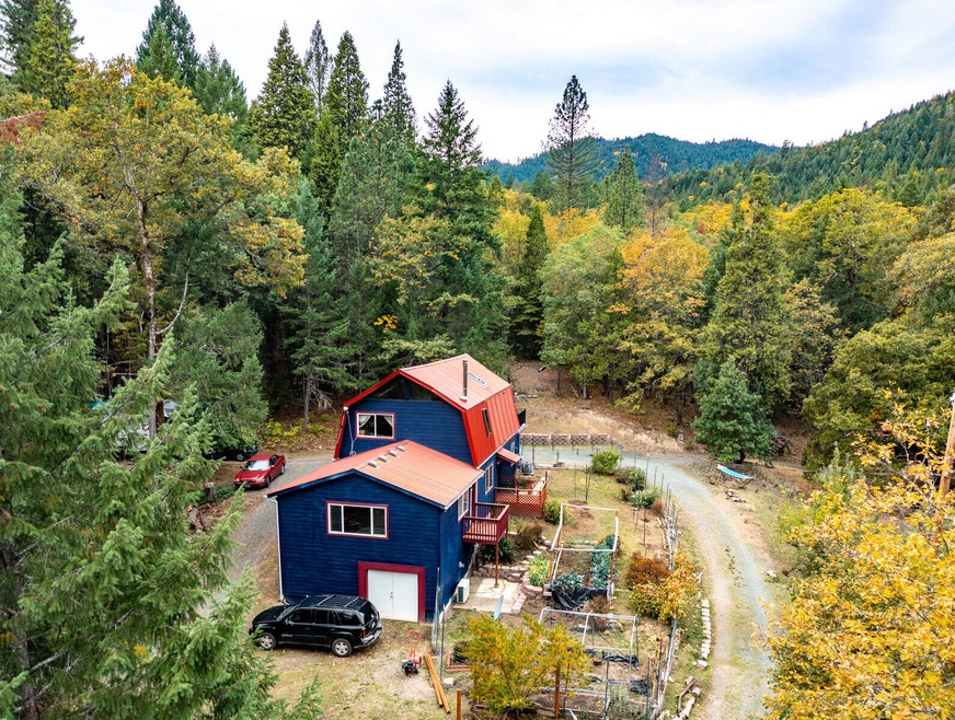 7227 Pleasant Creek Rd, Rogue River, OR 97537 - photo 1